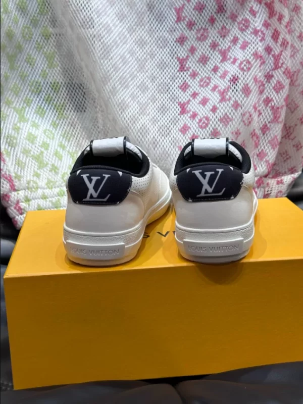 Louis Vuitton Charlie Sneaker - LS161