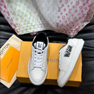 Louis Vuitton Charlie Sneaker - LS161