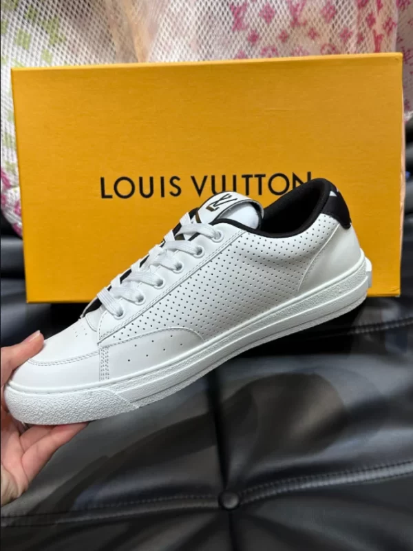 Louis Vuitton Charlie Sneaker - LS161