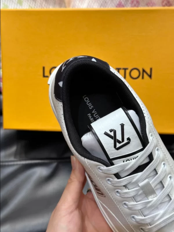 Louis Vuitton Charlie Sneaker - LS161