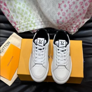 Louis Vuitton Charlie Sneaker - LS161