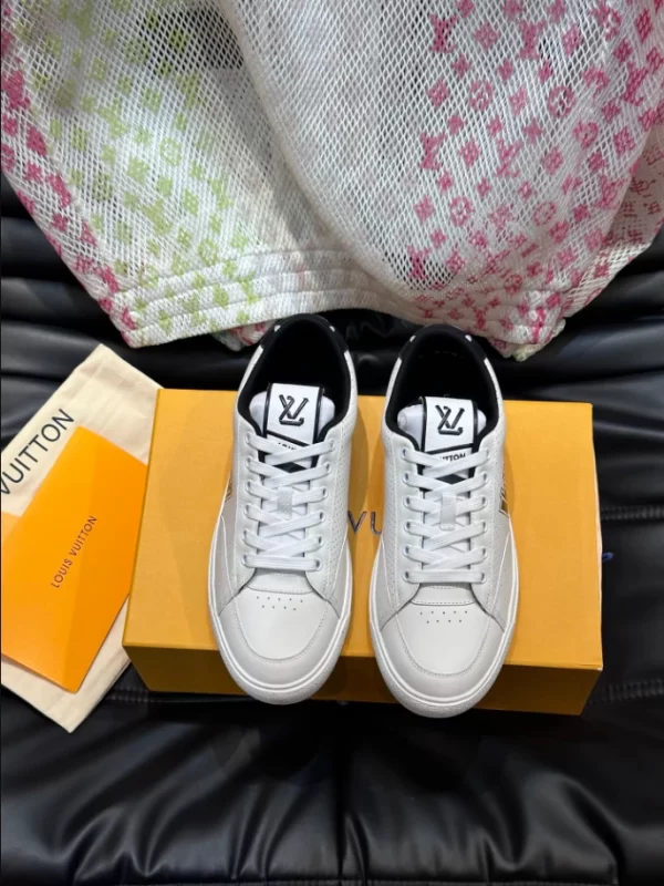 Louis Vuitton Charlie Sneaker - LS161