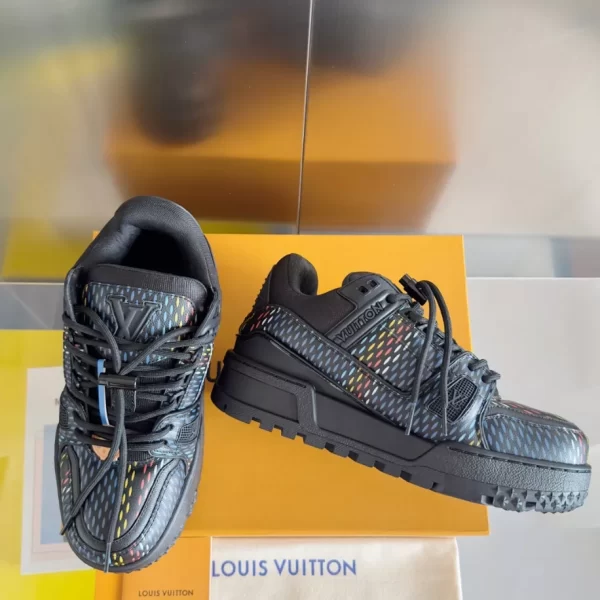 Louis Vuitton Trainer Maxi Sneaker - LS157