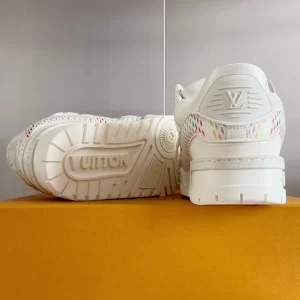 Louis Vuitton Trainer Maxi Sneaker - LS158