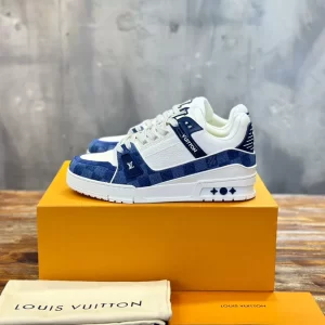 Louis Vuitton Trainer Sneaker - LS156