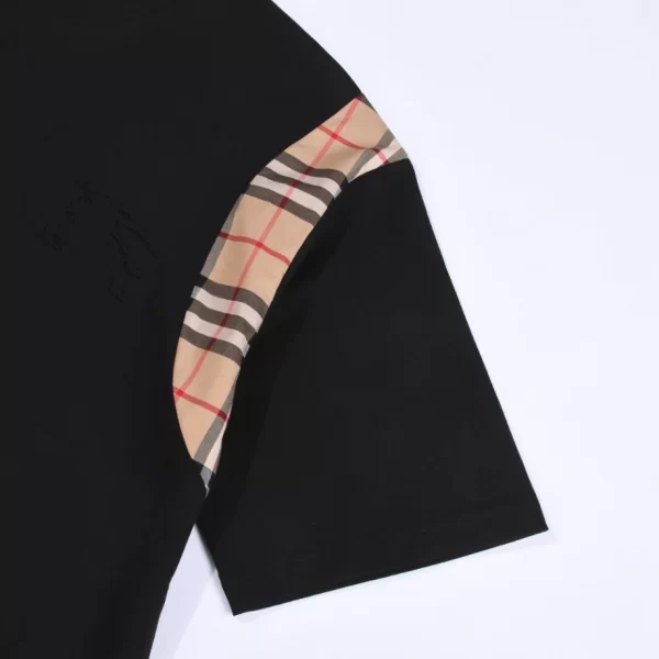 Burberry Cotton T-shirt - BR011