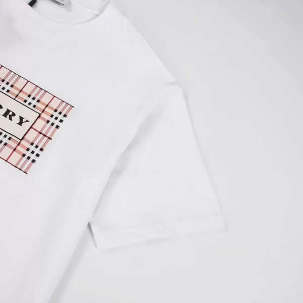 Burberry Cotton T-shirt - BR08