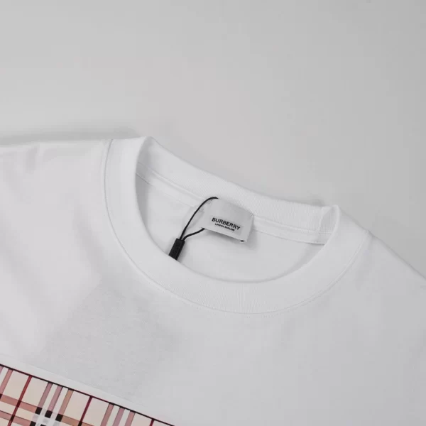 Burberry Cotton T-shirt - BR08