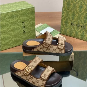 Gucci Sandal with Buckles - SG15