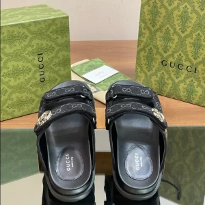 Gucci Sandal with Buckles - SG17