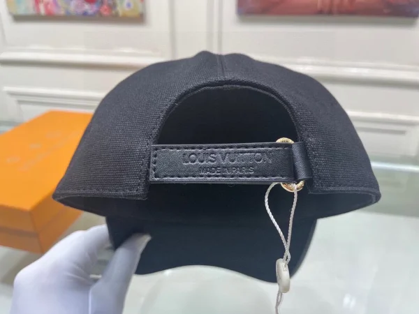 Louis Vuitton Cap - LCH26