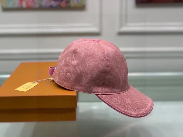 Louis Vuitton Cap - LCH42