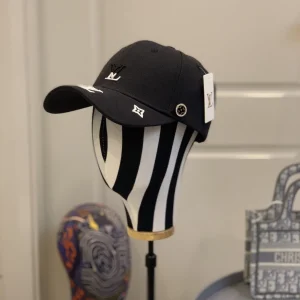 Louis Vuitton Cap - LCH45