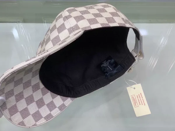 Louis Vuitton Cap - LCH58