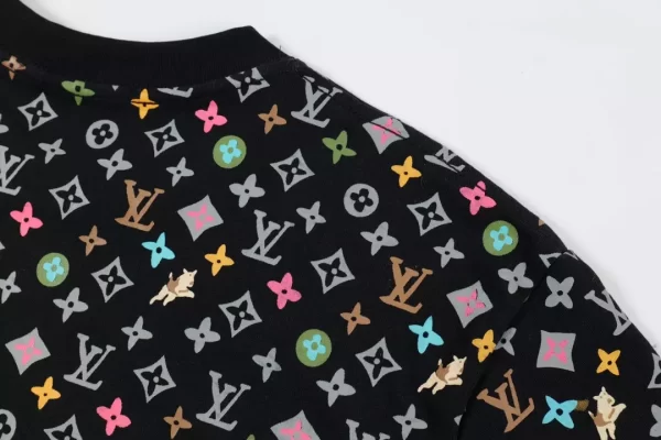 Louis Vuitton T-shirt - LT72