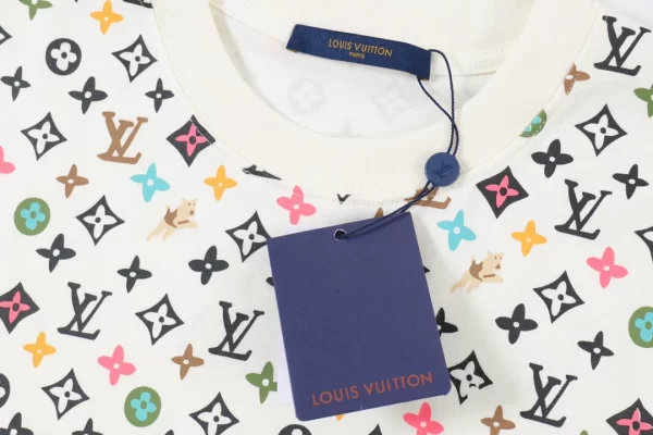 Louis Vuitton T-shirt - LT73