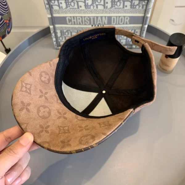 Louis Vuitton Cap - LCH49