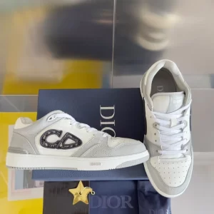 Dior B57 Low-Top Sneaker Dior Gray and White Smooth Calfskin with Beige and Black Dior Oblique Jacquard - DS61