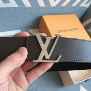 Louis Vuitton Belt - LB39