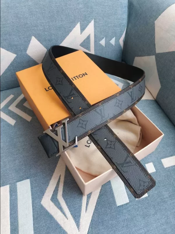 Louis Vuitton Belt - LB52