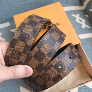 Louis Vuitton Belt - LB21