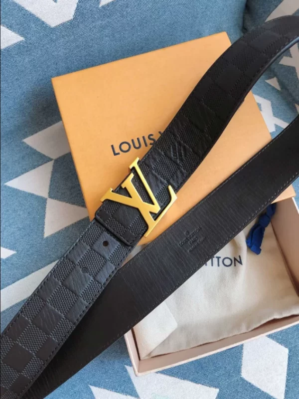 Louis Vuitton Belt - LB35