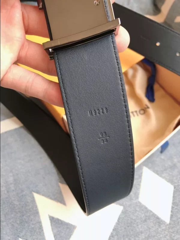 Louis Vuitton Belt - LB40