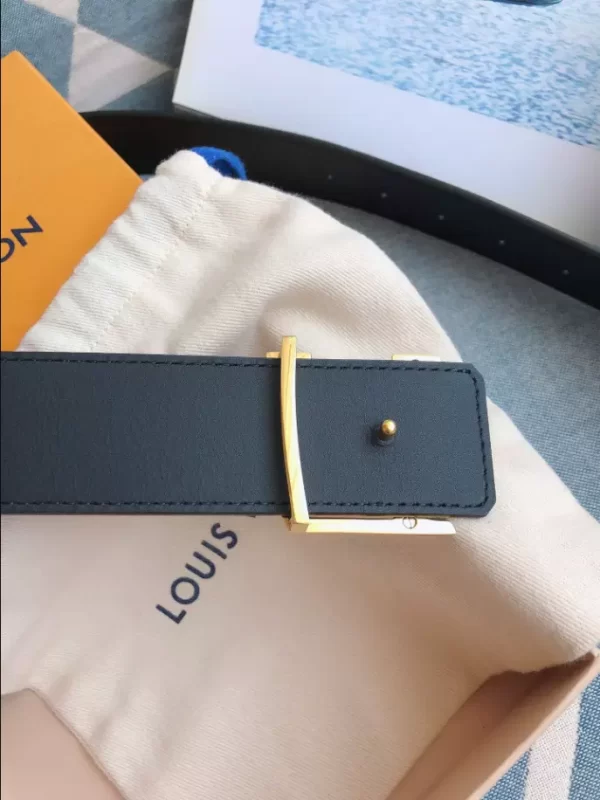 Louis Vuitton Belt - LB59