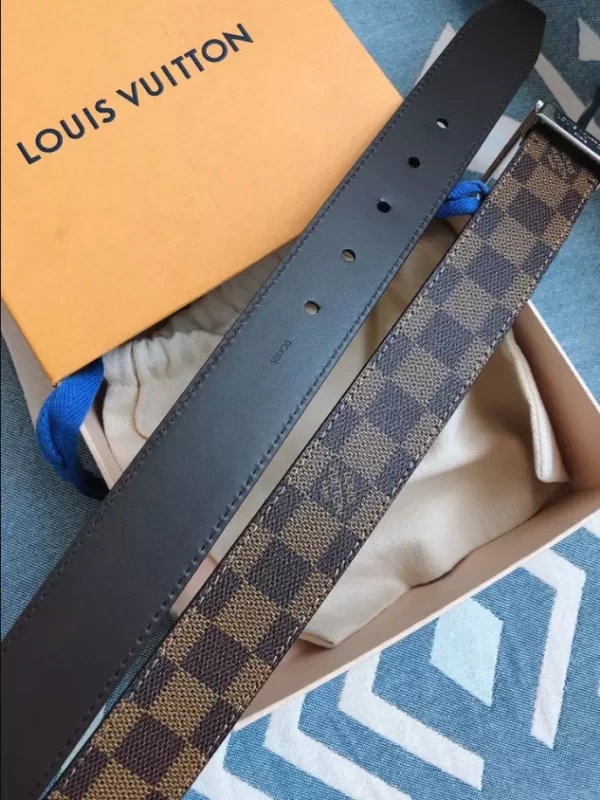 Louis Vuitton Belt - LB28