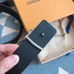 Louis Vuitton Belt - LB37