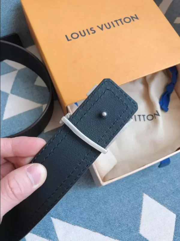 Louis Vuitton Belt - LB37