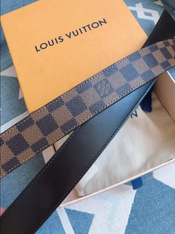 Louis Vuitton Belt - LB21