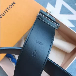 Louis Vuitton Belt - LB19