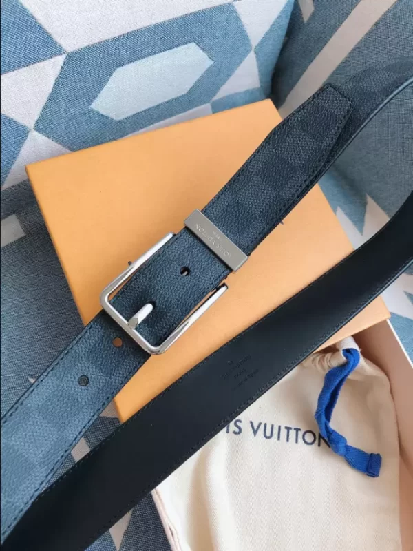 Louis Vuitton Belt - LB29