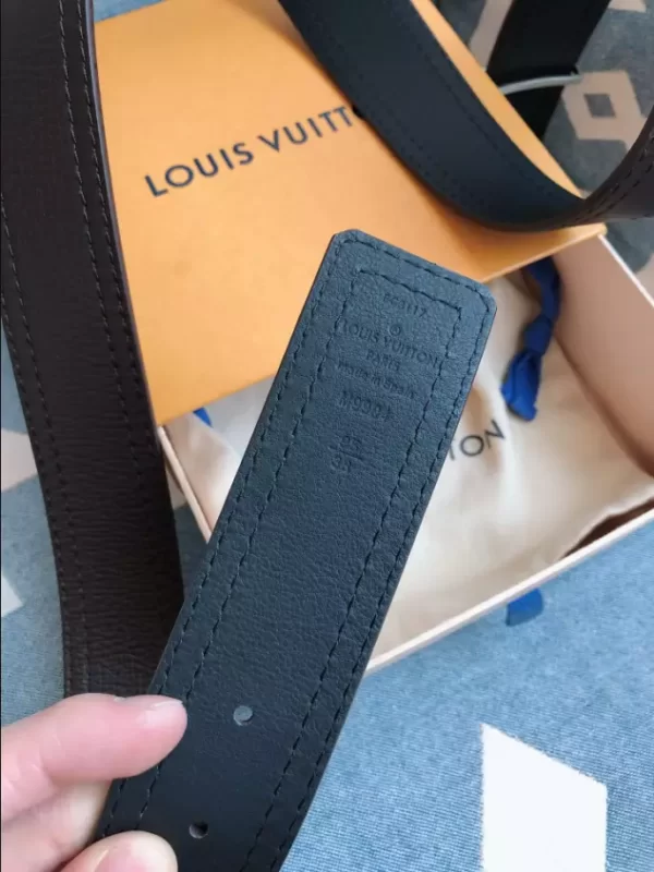 Louis Vuitton Belt - LB37