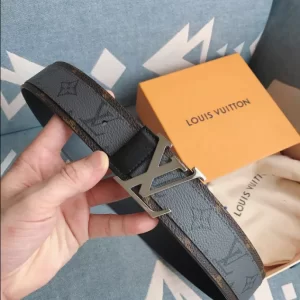 Louis Vuitton Belt - LB52