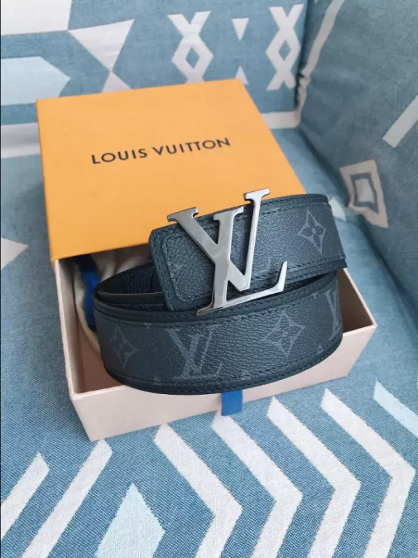 Louis Vuitton Belt - LB30