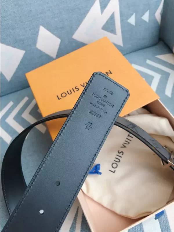 Louis Vuitton Belt - LB52