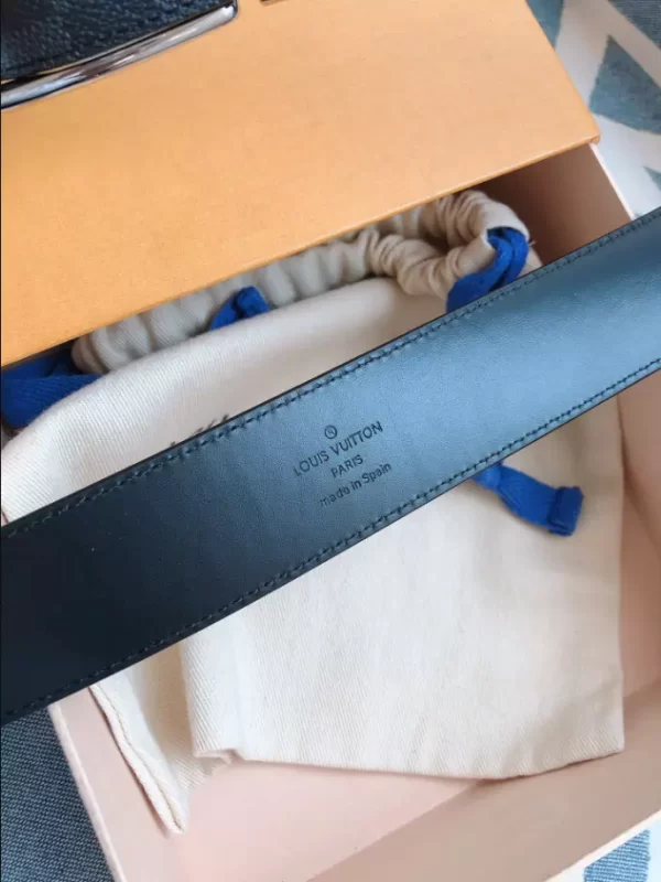 Louis Vuitton Belt - LB29