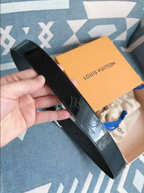 Louis Vuitton Belt - LB24