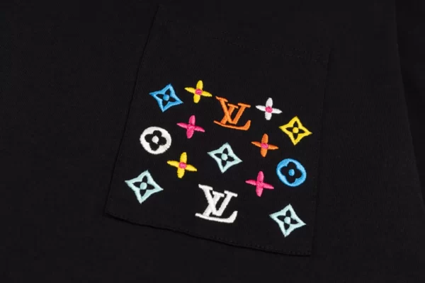 Louis Vuitton T-shirt - LT85