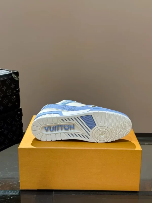 Louis Vuitton Trainer Sneaker In Blue - LS205