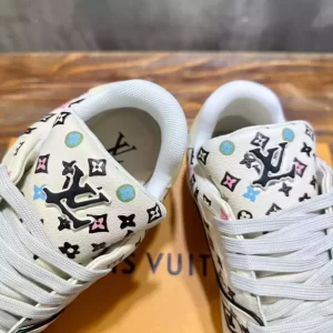 Louis Vuitton Trainer Sneaker - LS208