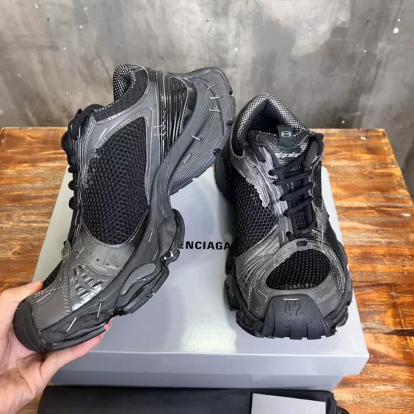 Balenciaga Stapler Sneaker - GS90