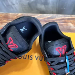 Louis Vuitton Trainer Sneaker - LS215