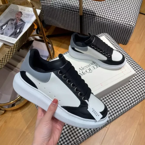 Alexander McQueen Oversized Sneaker - AS23