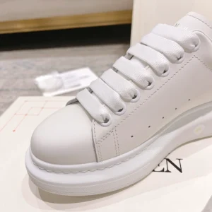 Alexander McQueen Oversized Sneaker - AS28