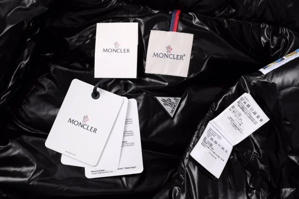 Moncler Jacket - MK57