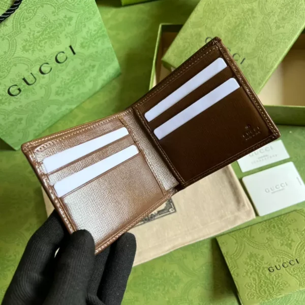 Gucci Wallet With Interlocking G - GW09