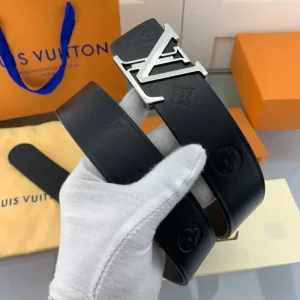 Louis Vuitton Belt - LB85